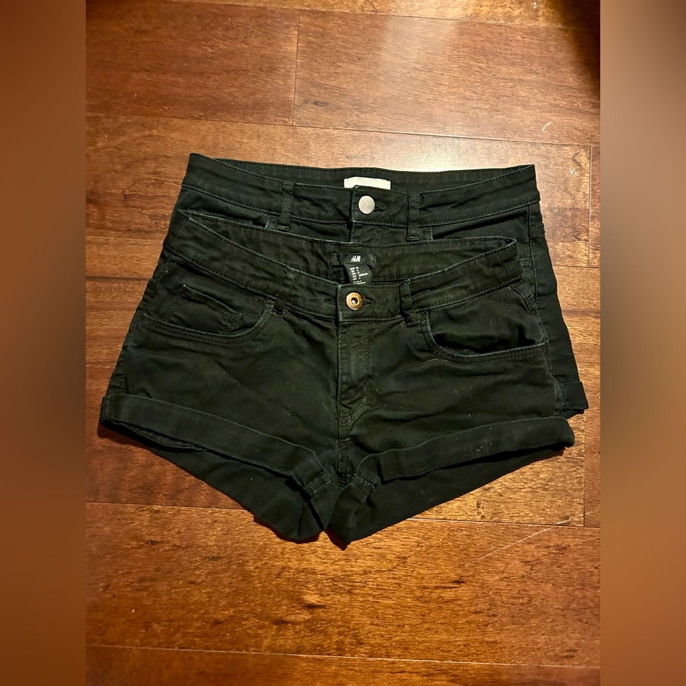 Lot of 2 H&M Women’s Sz 4 Chic & Minimalist Black Shorts - Great Closet Staple